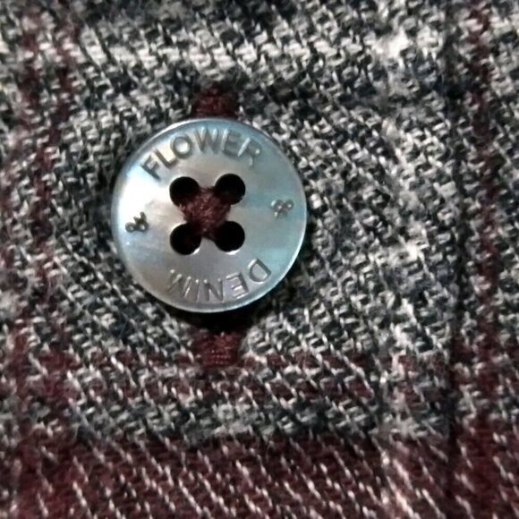 Burgundy & Grey Plaid Midweight Flannel Shirt  Super Soft & Stylish Details XL - Picture 3 of 9